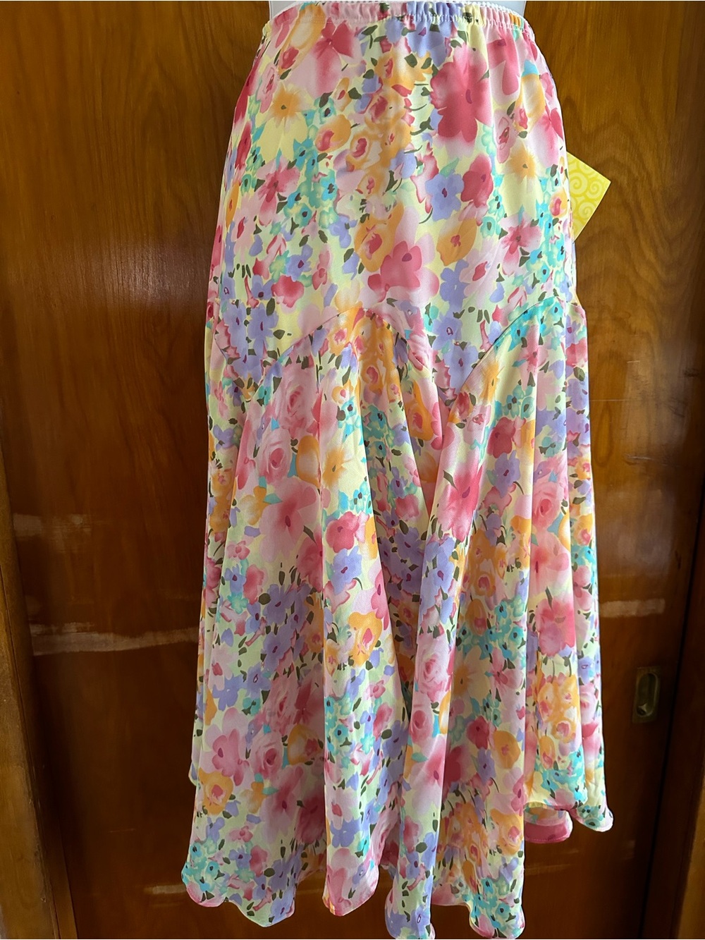 Newsworthy Floral Georgette Handkerchief Hem Skirt Small